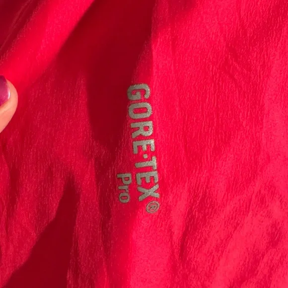 Arc’teryx Women’s Beta LT Jacket – GORE-TEX Pro - Picture 7 of 16